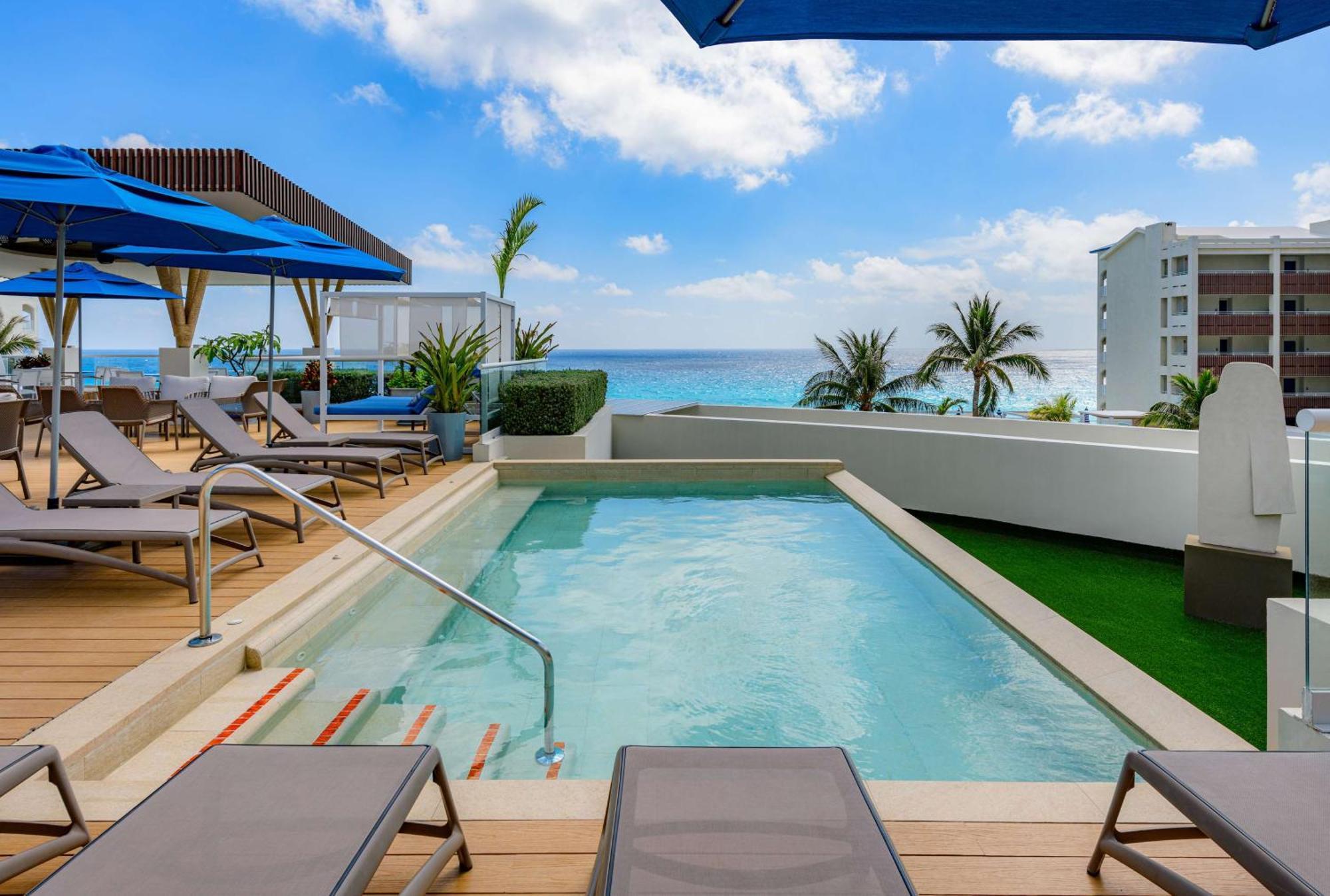 Hilton Cancun Mar Caribe All-Inclusive Resort Екстериор снимка